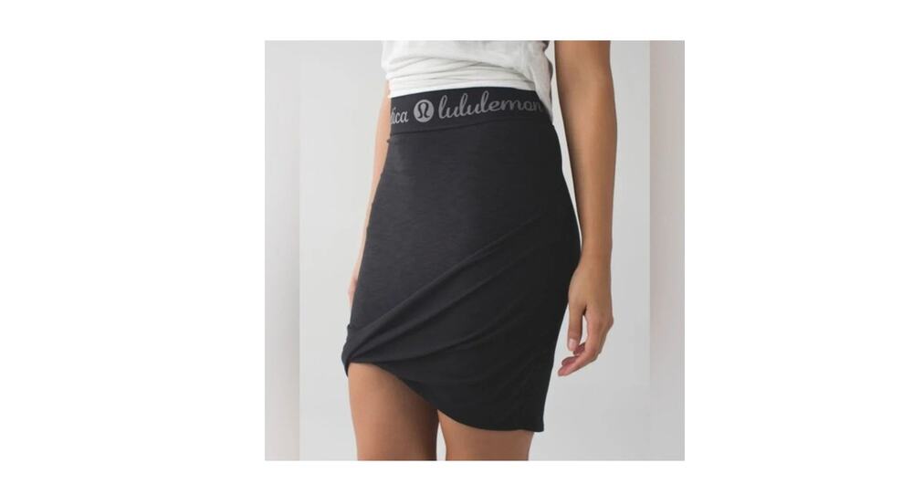 Lululemon Inner Essence Skirt, Black, Size 6, Athleisure, sporty, Athletic